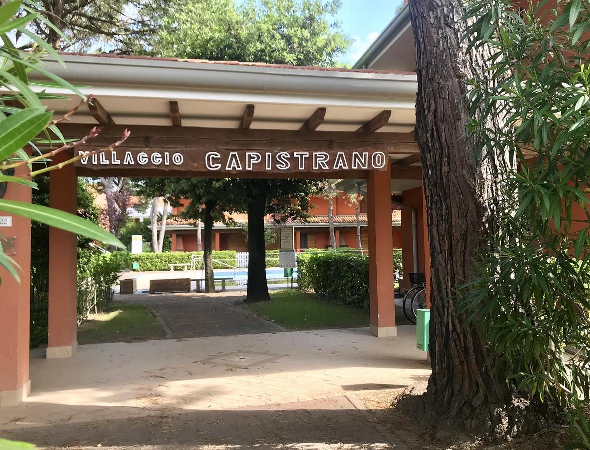 Villaggio Capistrano Бибионе Екстериор снимка