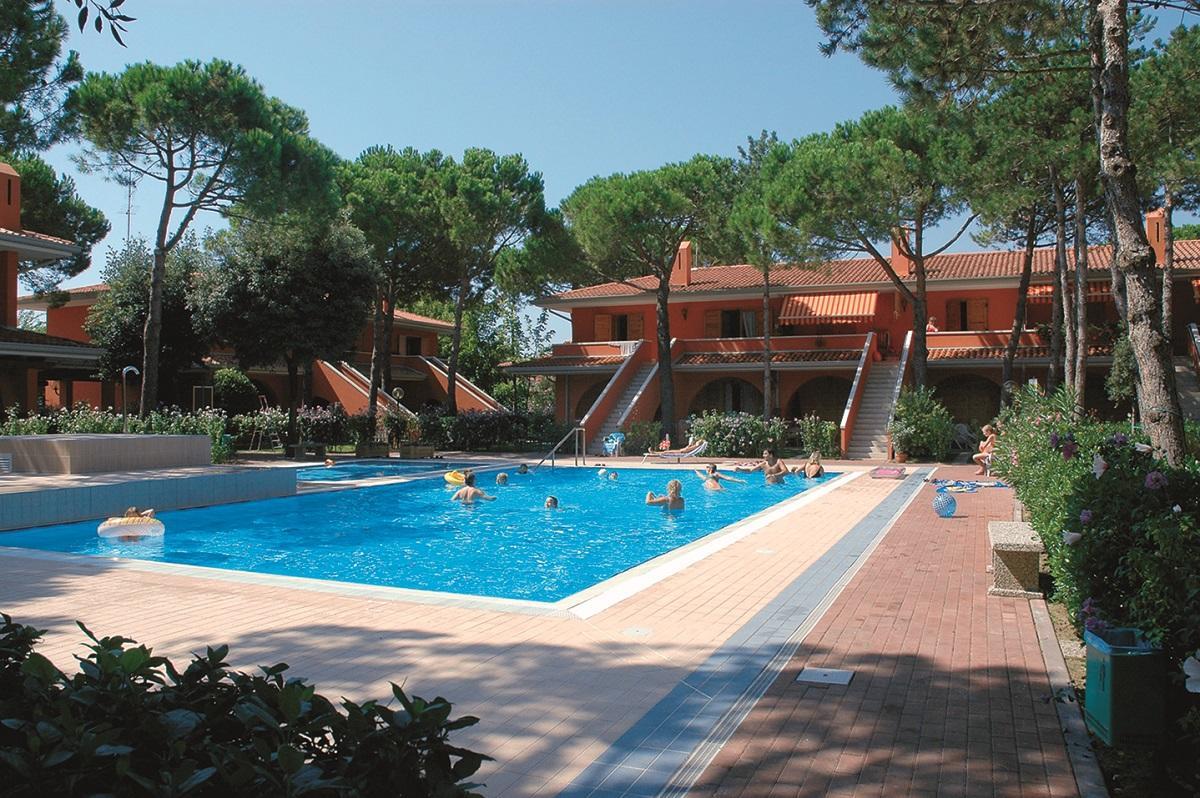 Villaggio Capistrano Бибионе Екстериор снимка